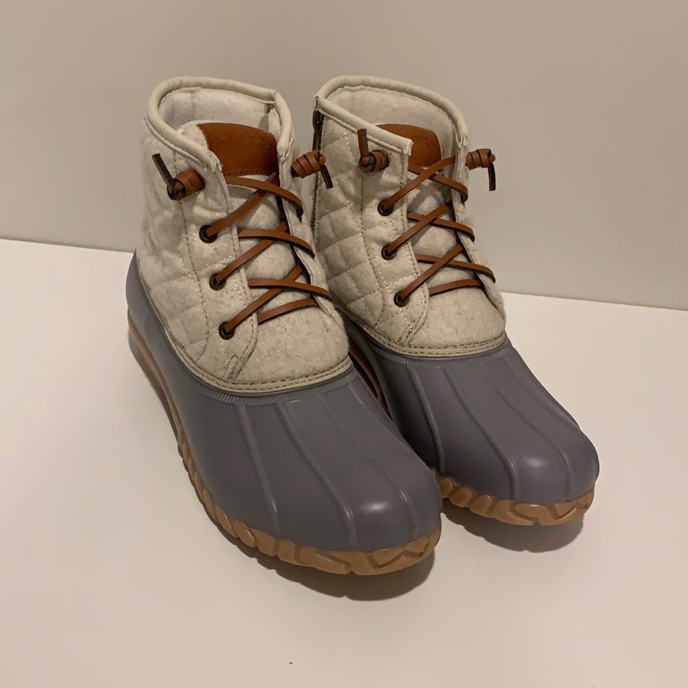 Nautica boots